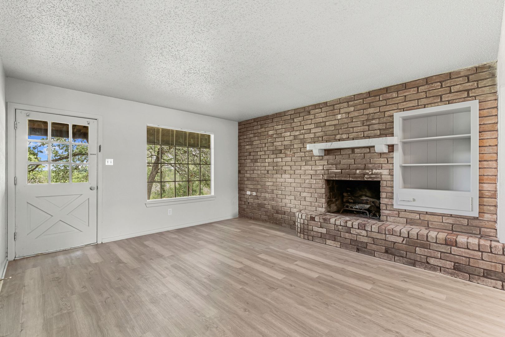 Granbury Apartment: 2530 E. Hwy 377