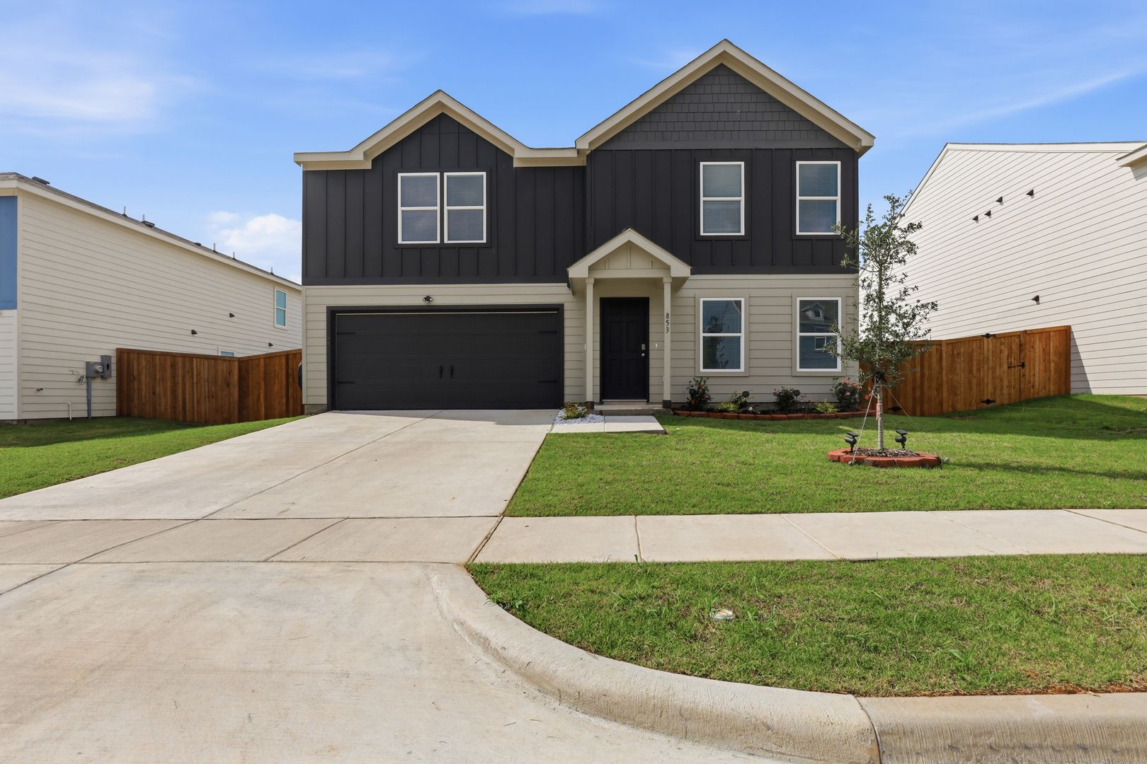 Cleburne House: 853 Eagles Nest Drive