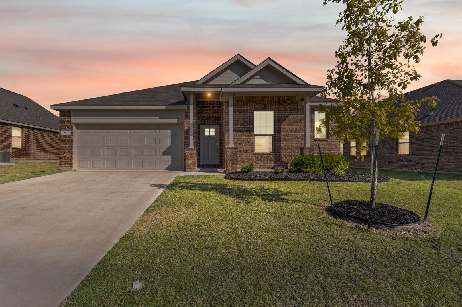Haslet House: 916 Rusty Spur Lane