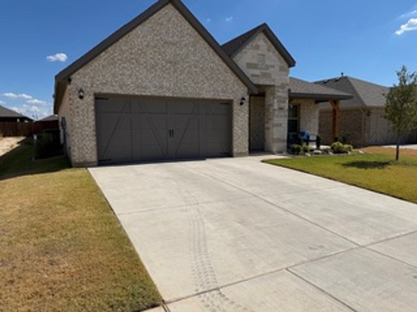Cleburne House: 1909 Chippewa Drive