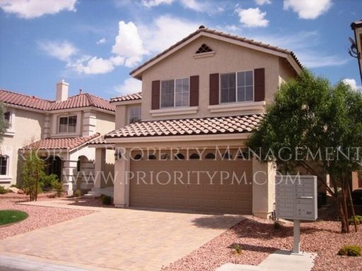 Guard Gated Southern Highlands @ Royal Highlands! 4 Bed/3.5 Baths! A true Gem! – photo 1