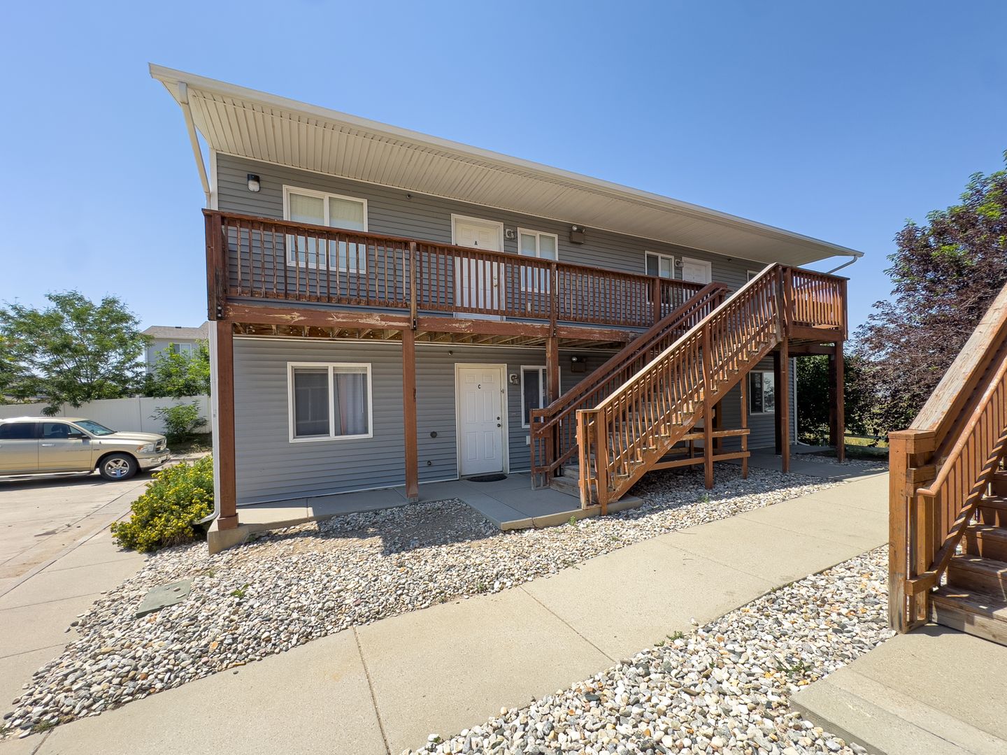 Gillette Apartment: 1923 Harvest Moon