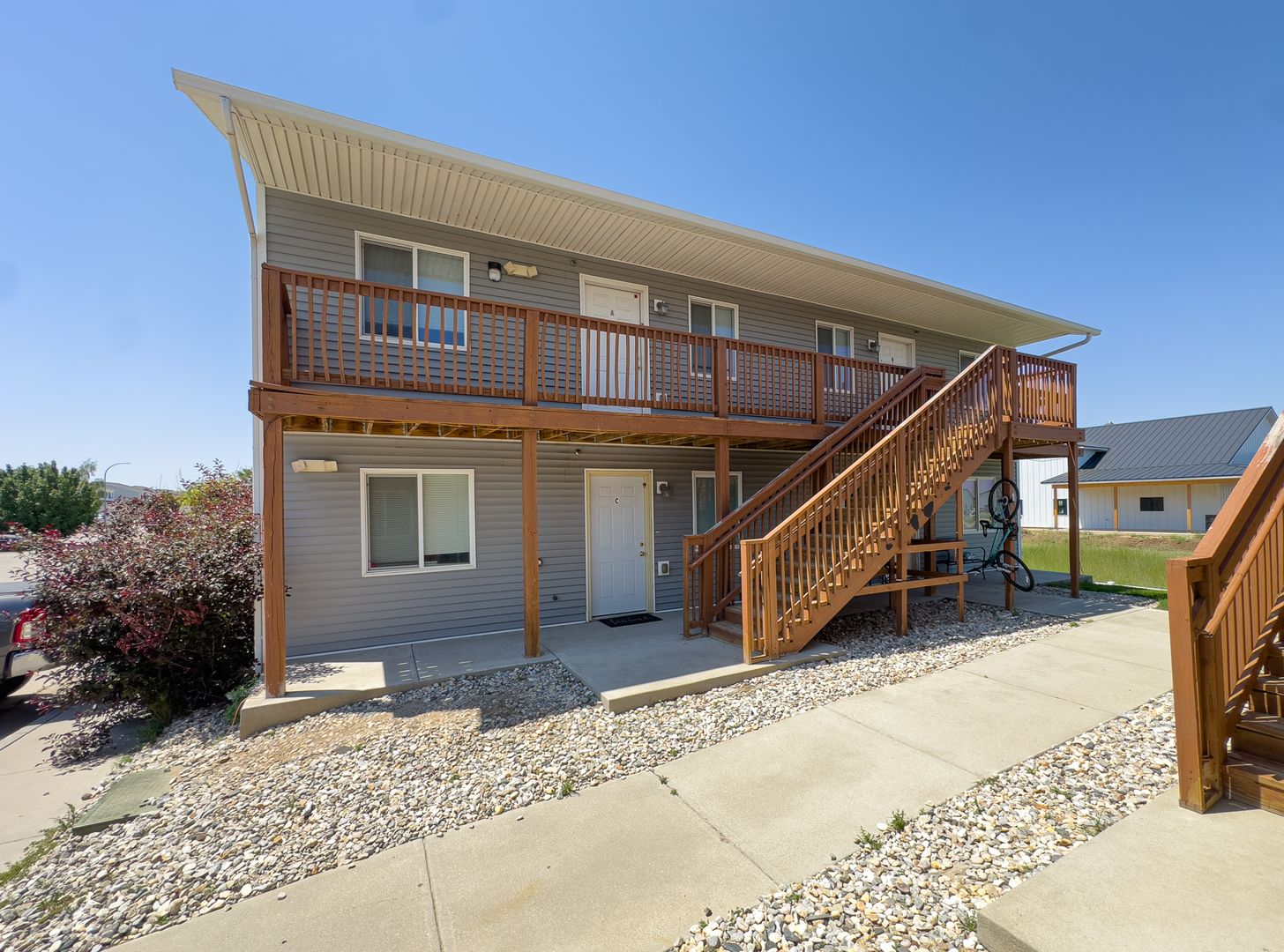 Gillette Apartment: 1927 Harvest Moon