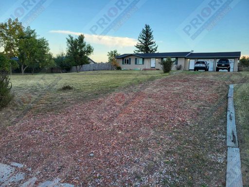Single Family Home in Wright WY