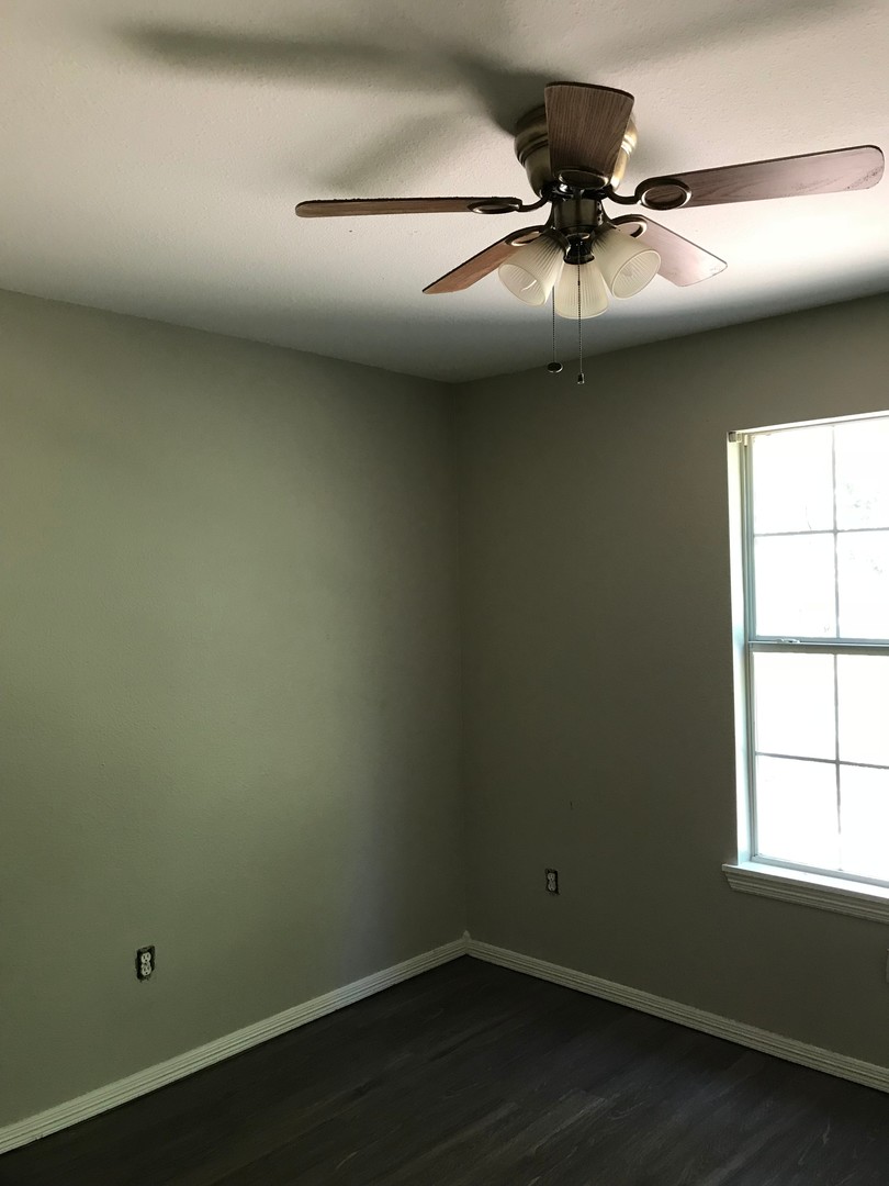 Diana Apartment: 1804 Baseball Loop
