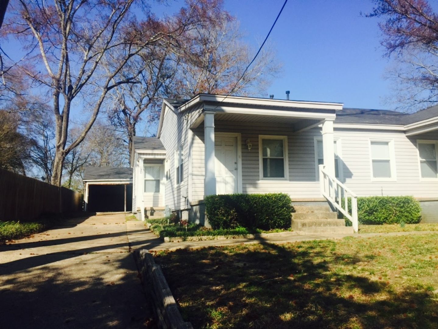 Kilgore Apartment: 615 Monroe