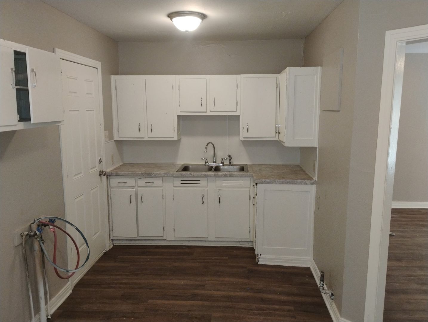 Longview Apartment: 163 Hubbard