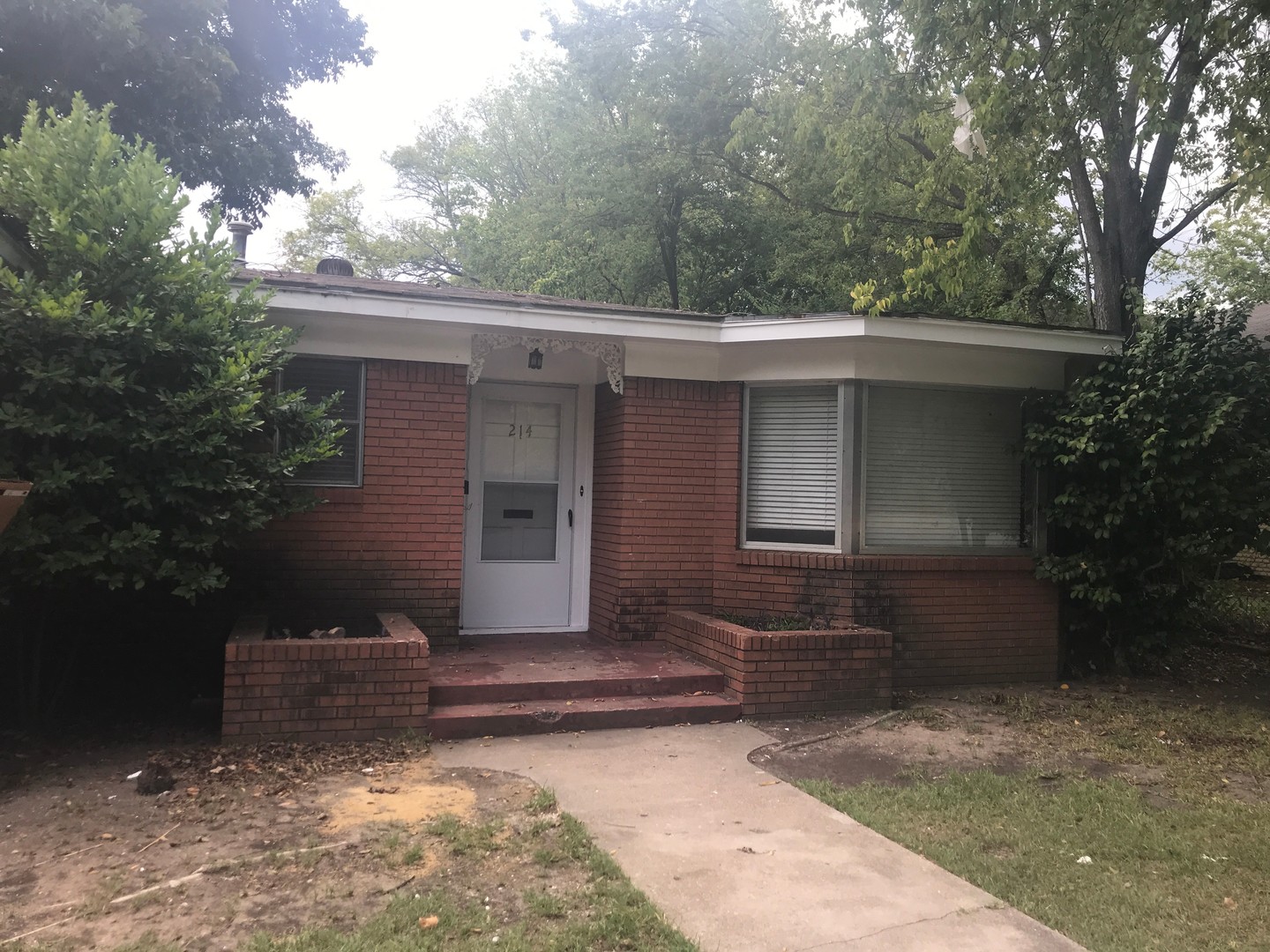 Gladewater House: 214 Quitman