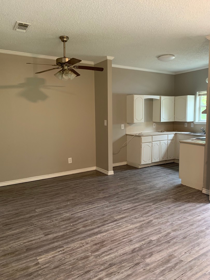 Marshall Apartment: 1200 Whetstone