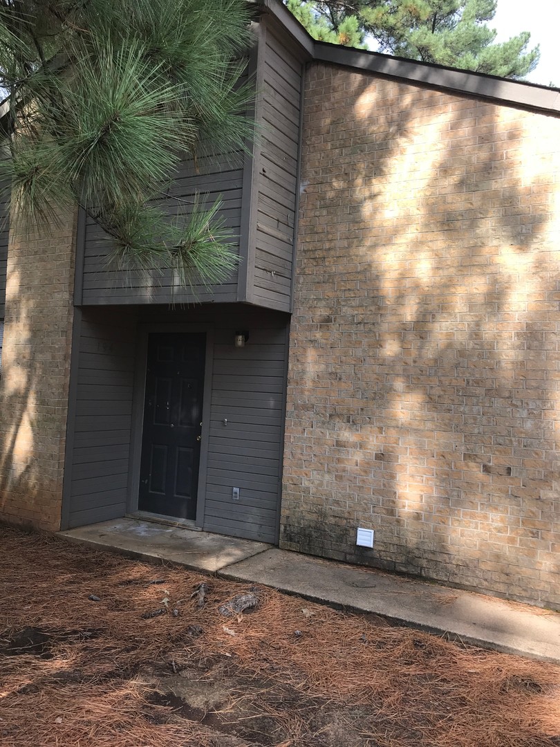 Longview Apartment: Jester Street