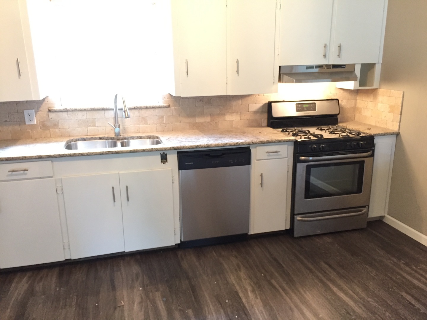 Longview House: 1710 N 10th