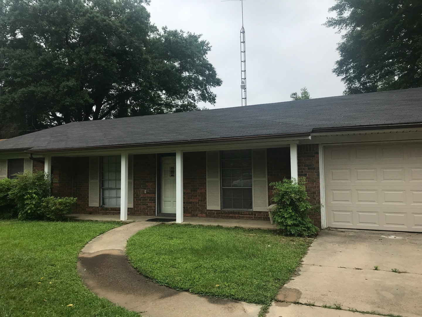 Longview House: 1509 Caldwell