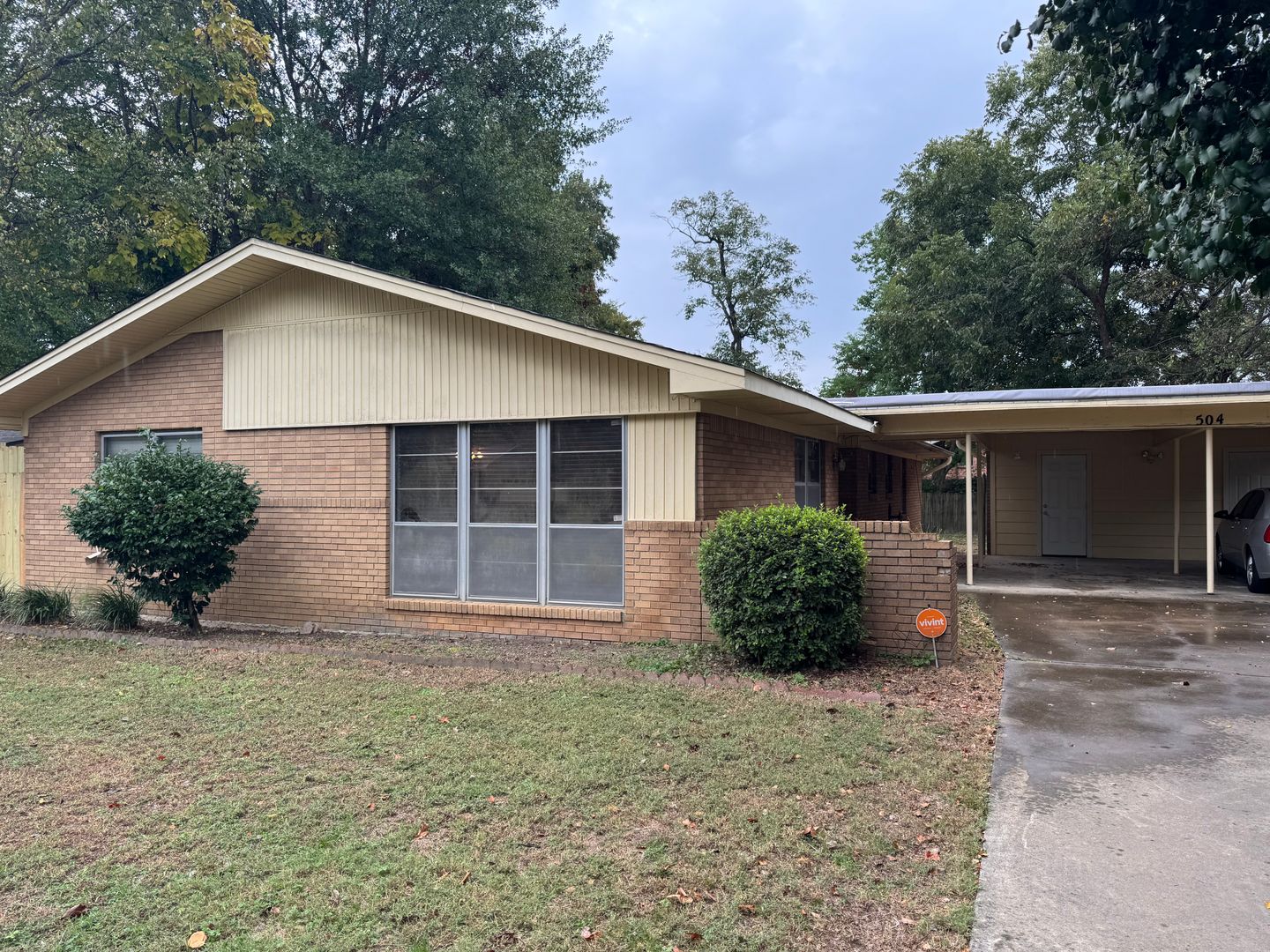 Longview House: 504 MEadowbrook
