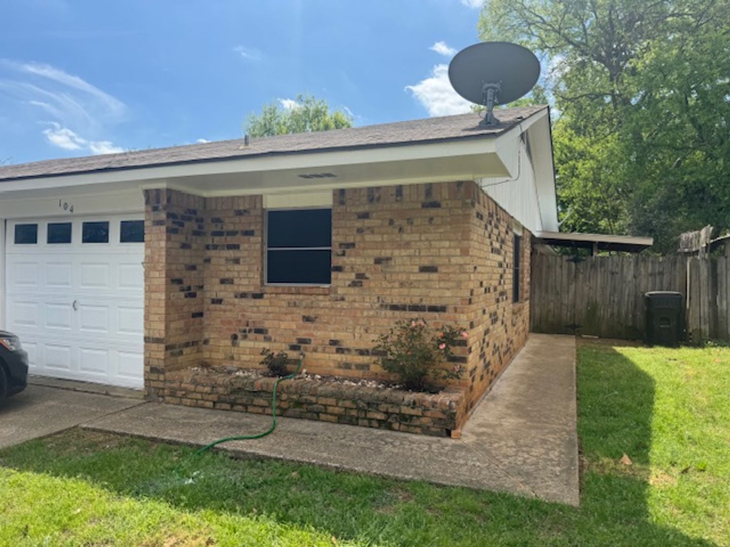 Longview Apartment: 104 106 Jester