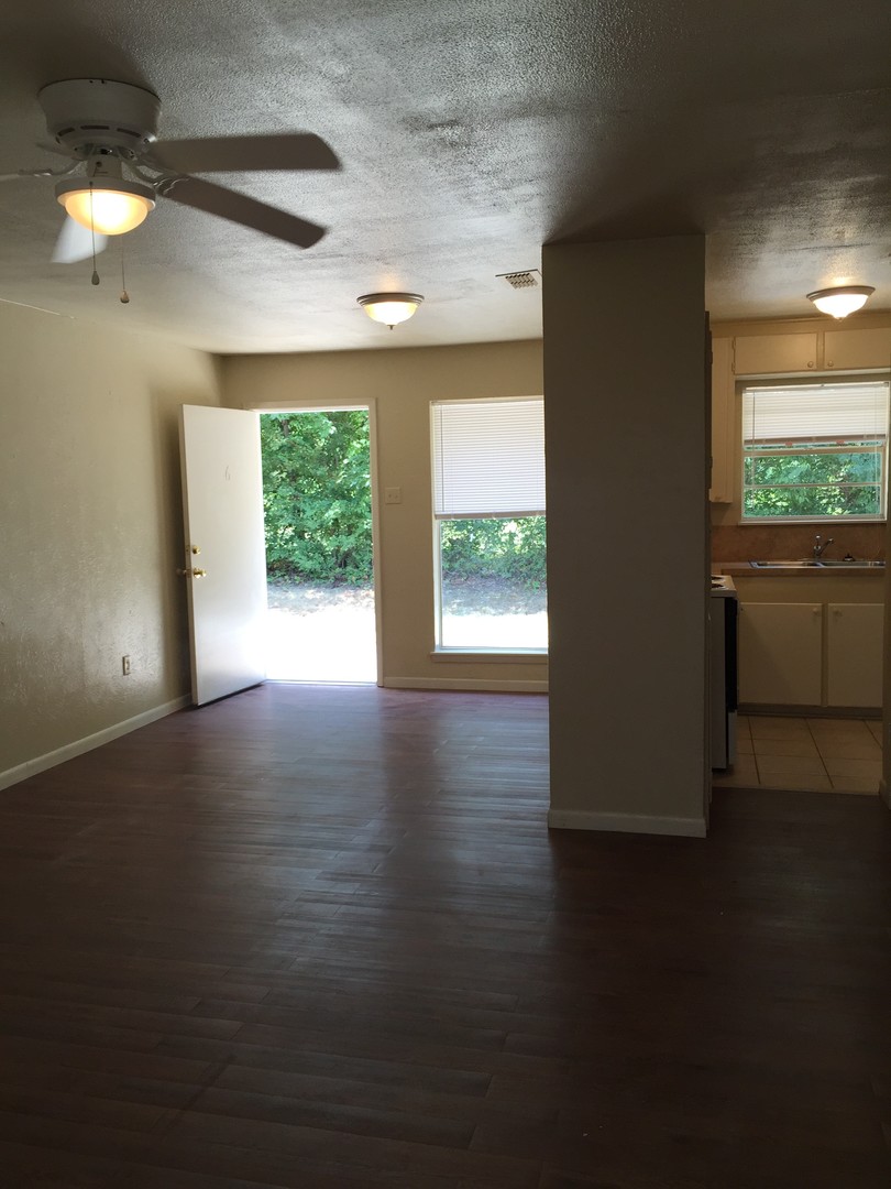 Hawkins Apartment: 629 S Beaulah