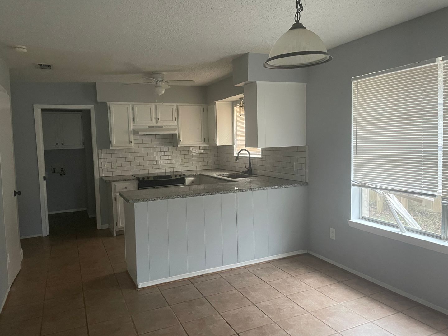 Longview Apartment: Creekmont