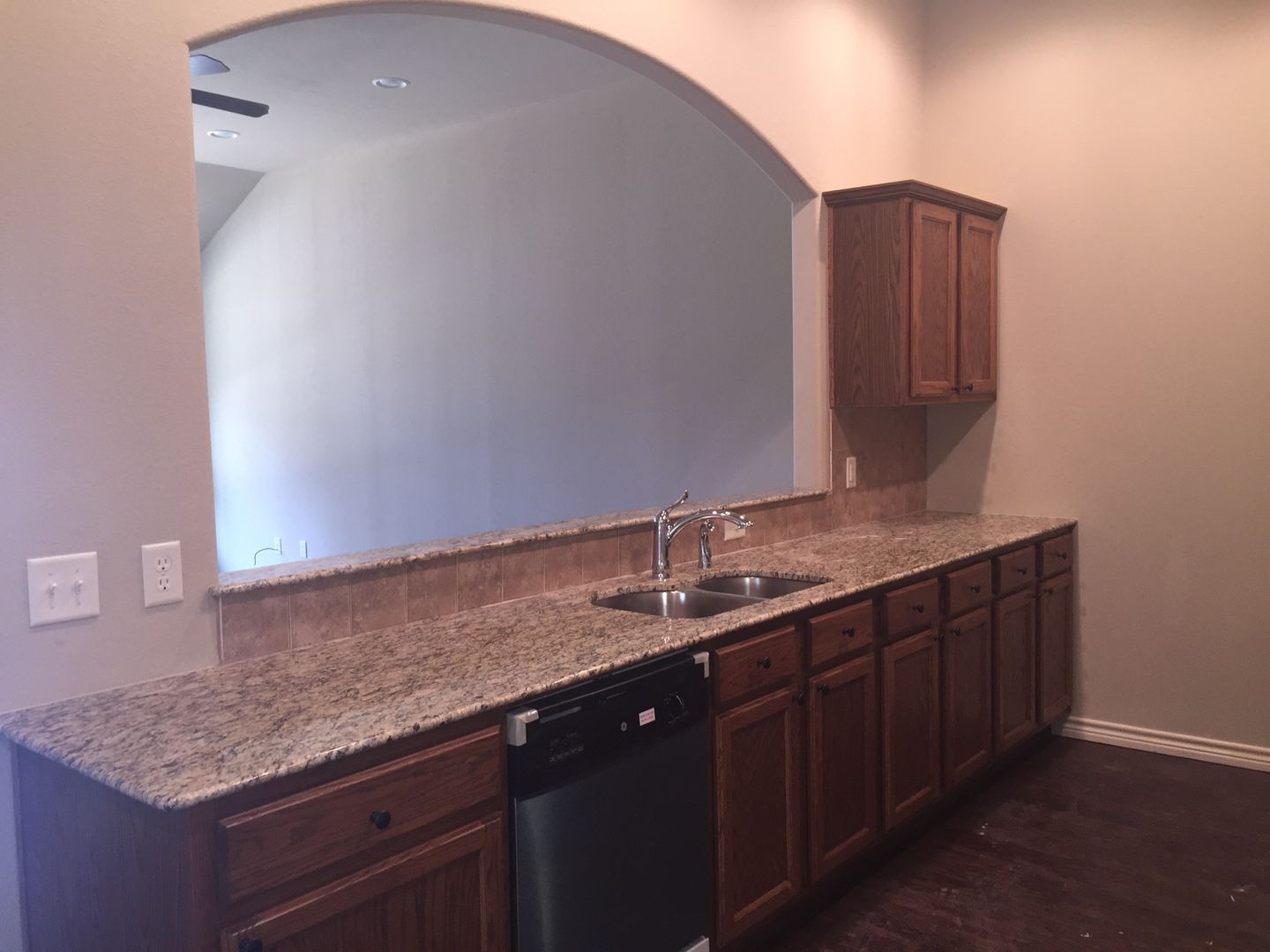Longview Townhome: 1401 HG Mosley