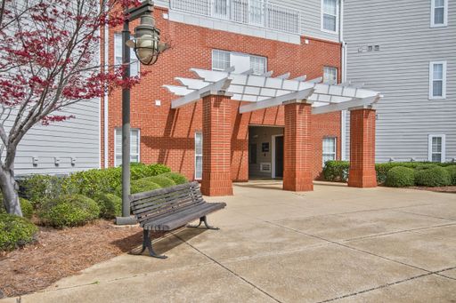 Capstone Quarters 3 Bed 2 Bath Unit! Available August 2026! – photo 1