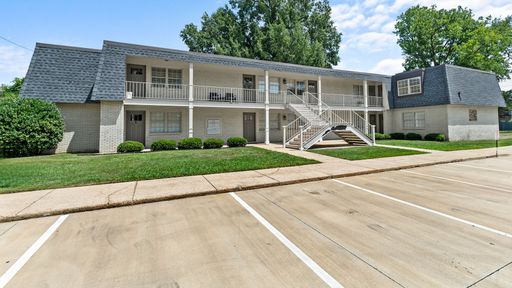 Merry Oaks Condos- CC 2 Bed 1 Bath Available for Fall 2026! – photo 1