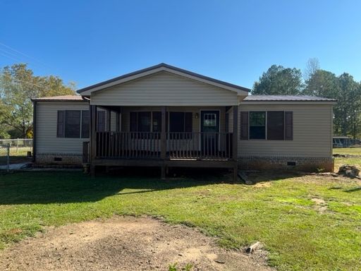 3 Bed 2 Bath Available Now!