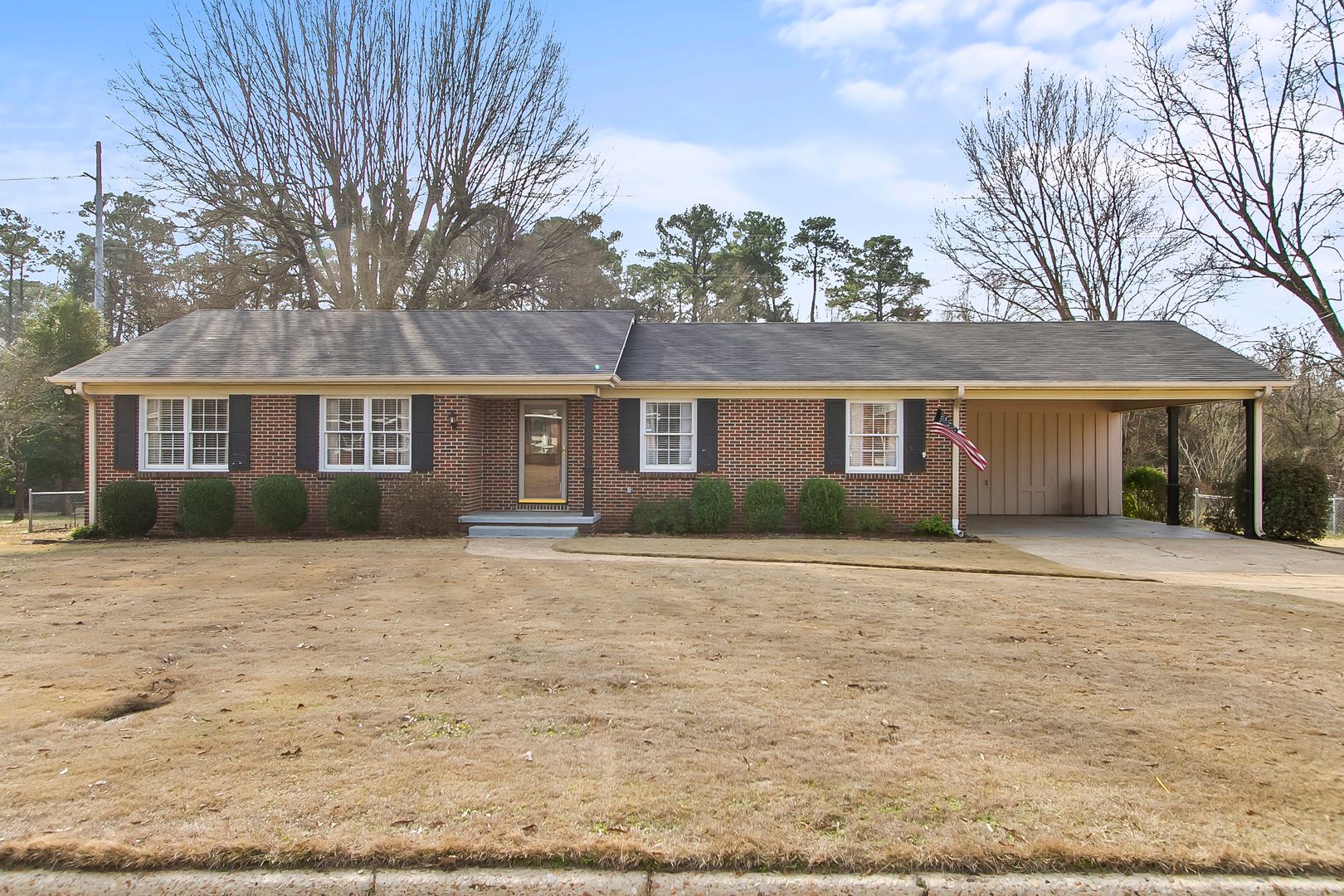Tuscaloosa House: 2082 Idlewood Dr