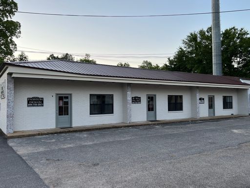 Hysaw Plaza-- Commercial Property