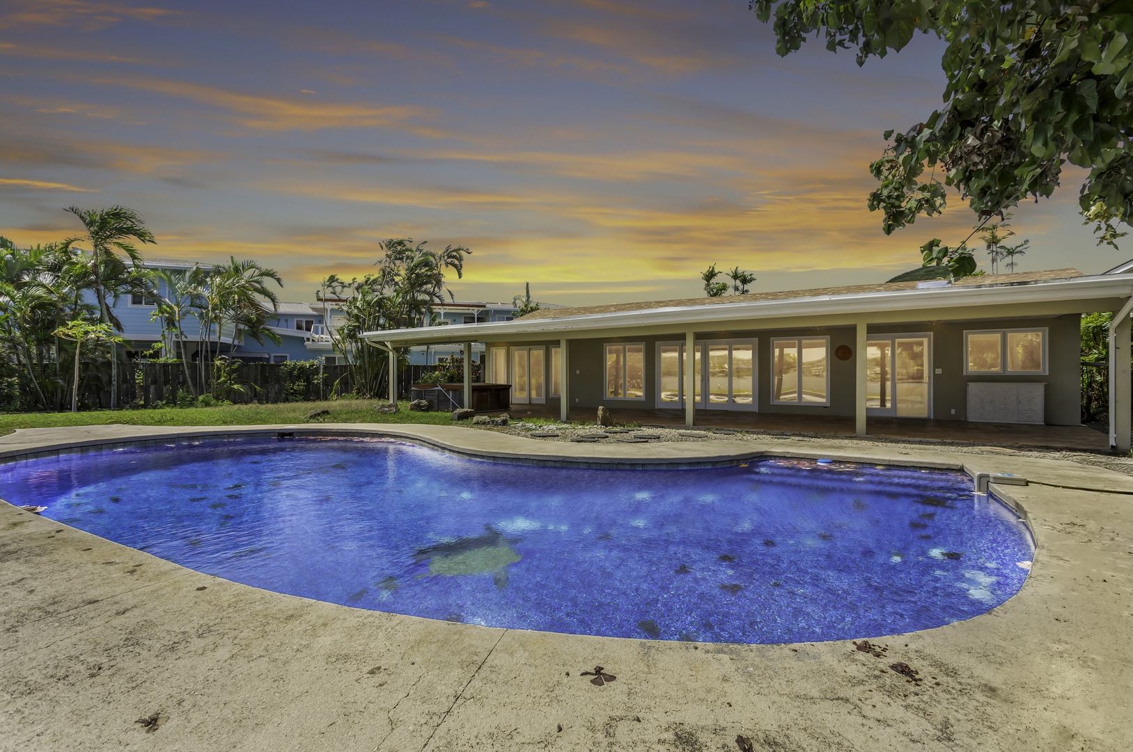 Kailua House: 325 Hamakua Dr
