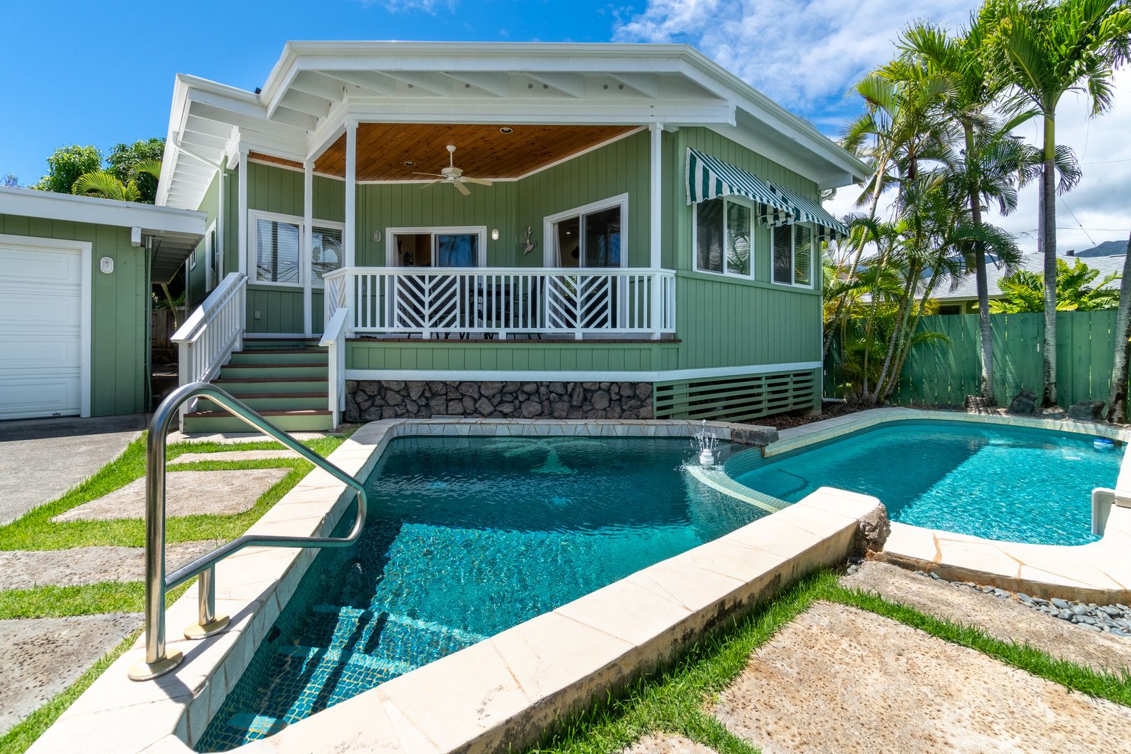Kailua House: 1087 Keolu Drive