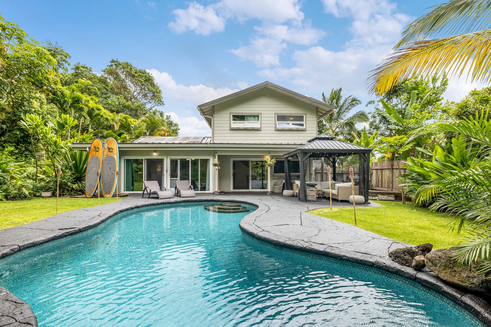 Kaneohe House: 46-490 Kuneki St