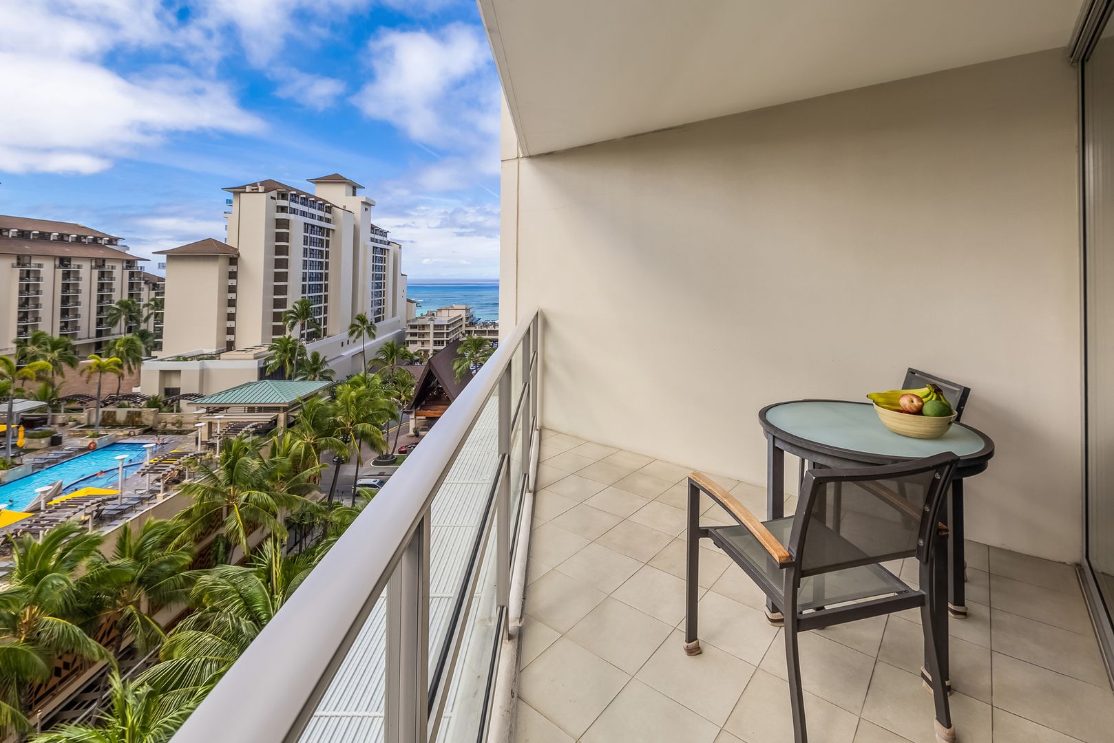 Honolulu Condo: 223 Saratoga Rd #1012