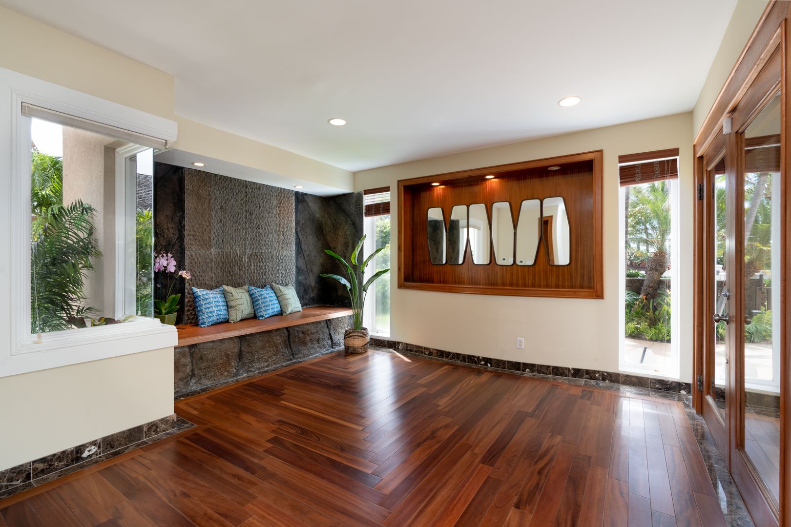 San Luis 260 Portlock Road (GT20) 3 of 8