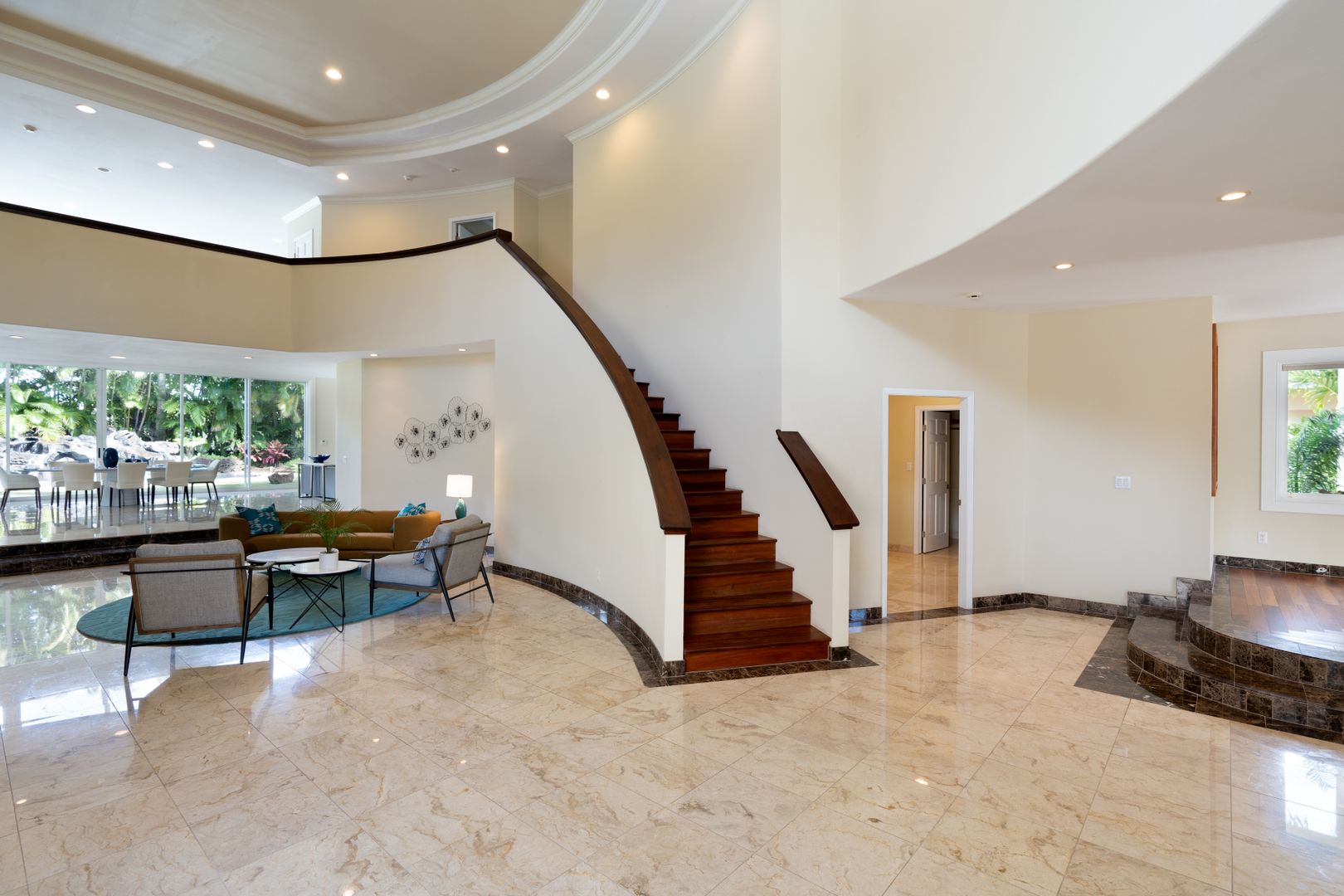 San Luis 260 Portlock Road (GT20) 4 of 8