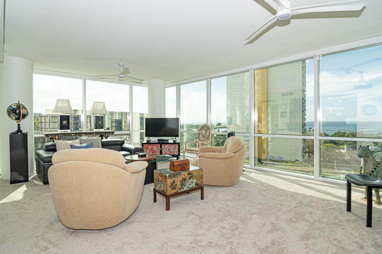 Honolulu House: 88 Piikoi Street 1009