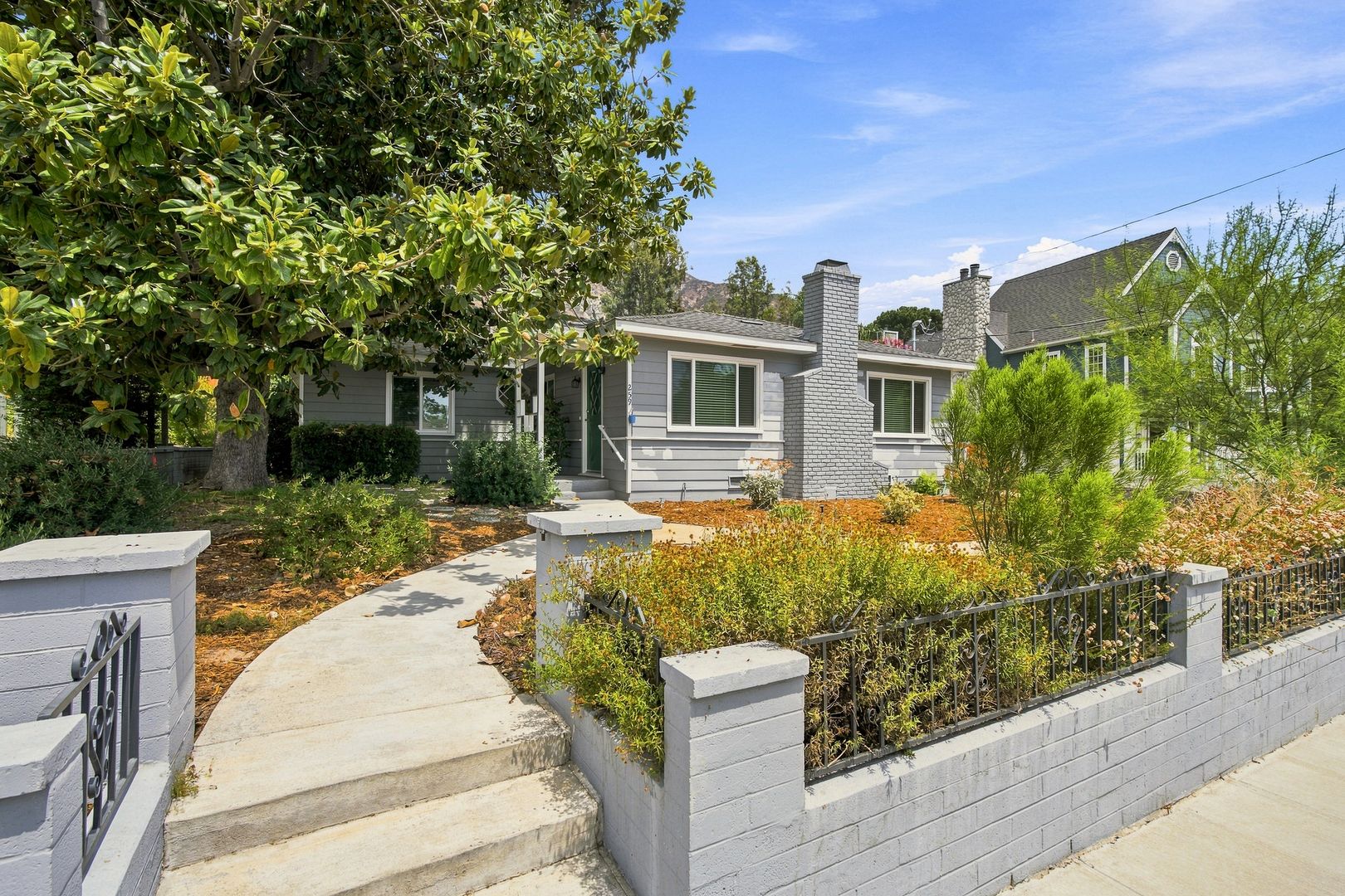 Sierra Madre Apartment: 259 - 261  Sturtevant Dr