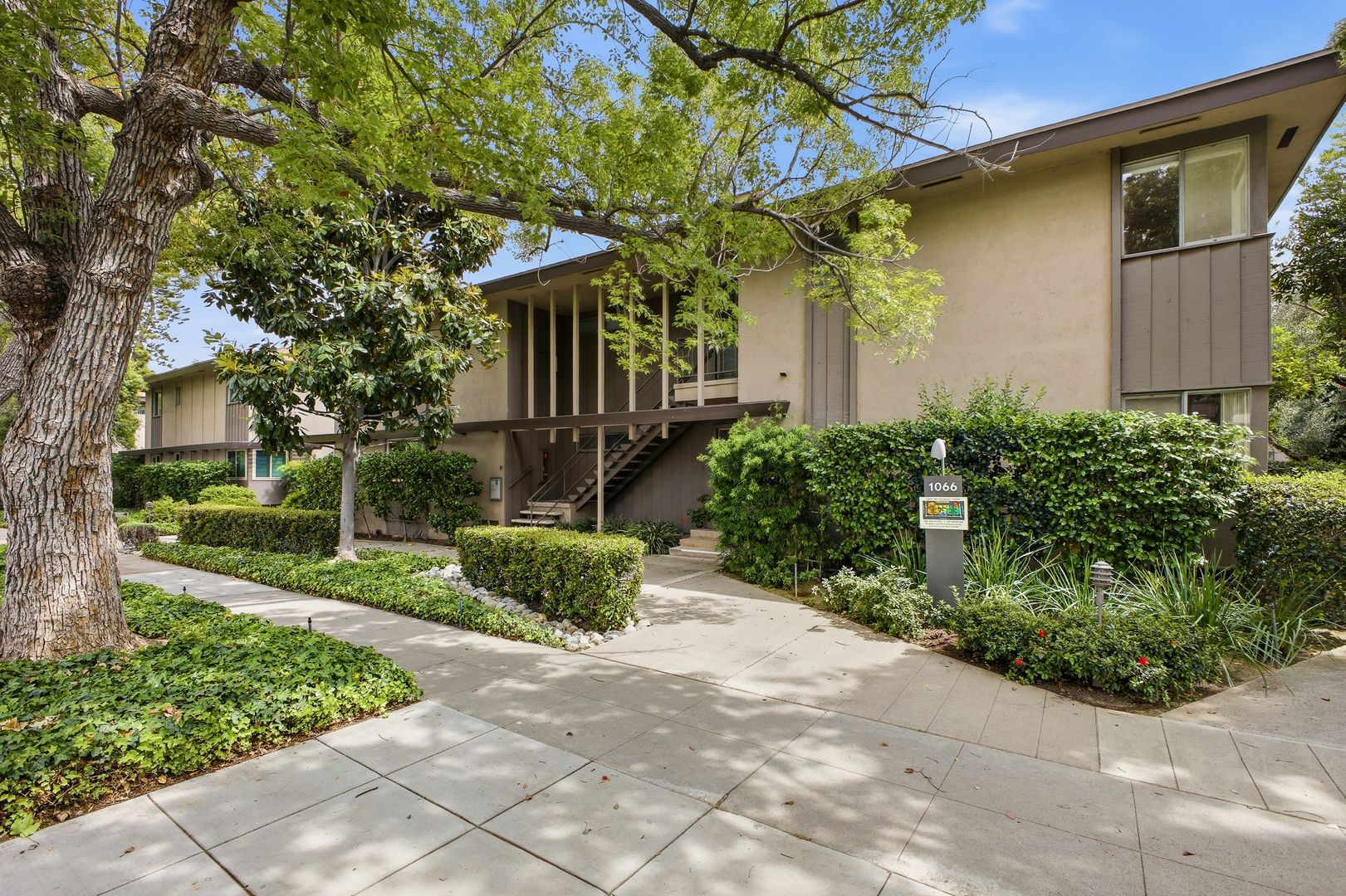 Pasadena Condo: 1066 San Pasqual St