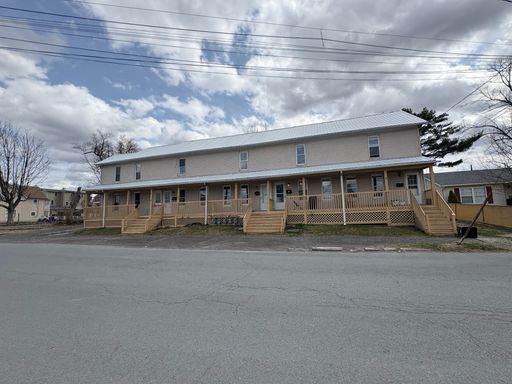 2 STORY END UNIT in the sought-after area of Scranton City is available for immediate occupancy! – photo 1