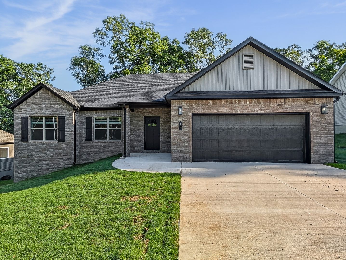 Bella Vista House: 18 Greenodd Dr