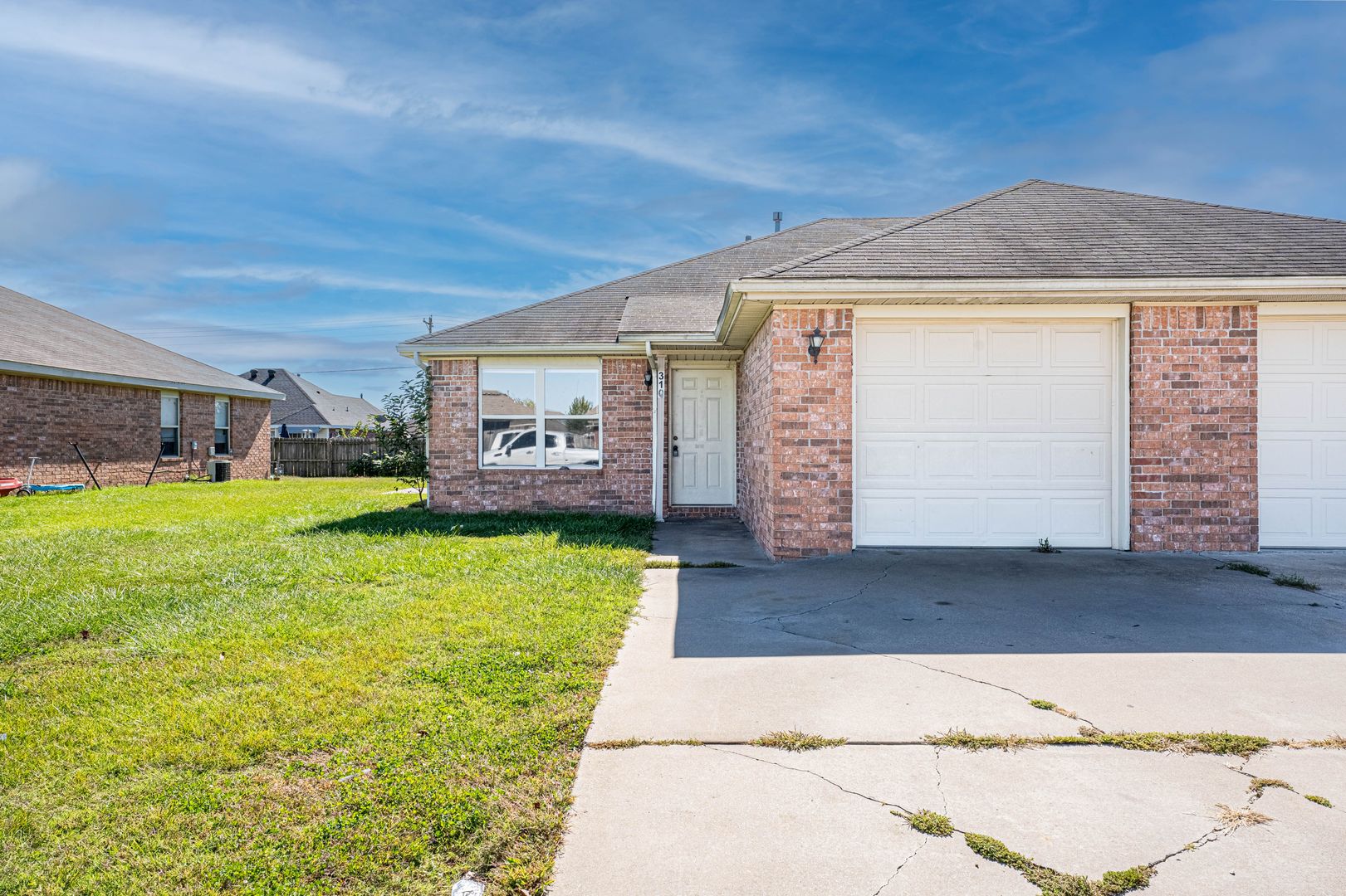 Rogers House: 405 E Southern Trace Drive