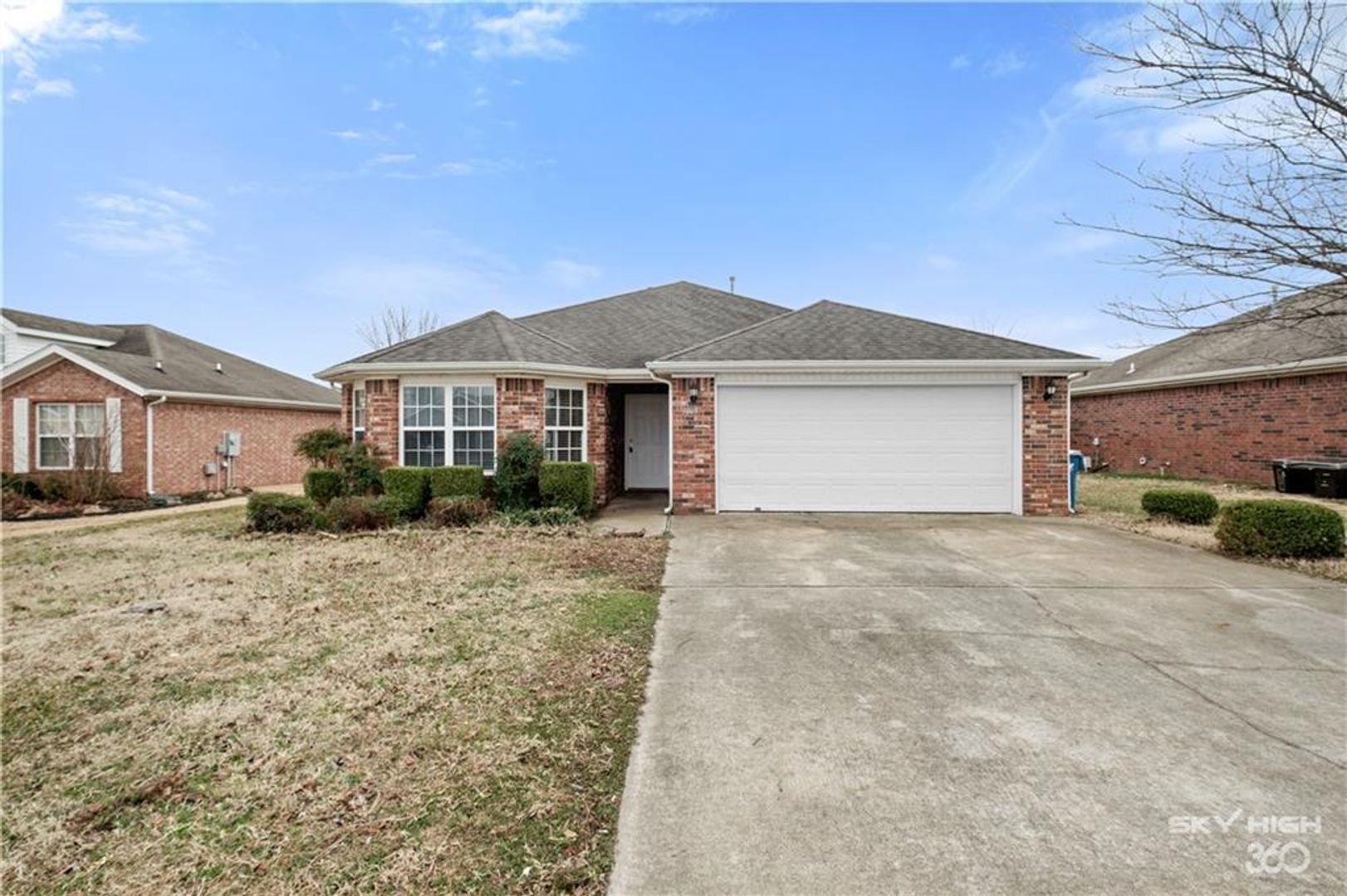 Bentonville House: 3803 SW Carriageway Ave