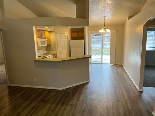 Modernized Comfort with Bonus Room & Private Yard! | 2719 Carnegie St – photo 1