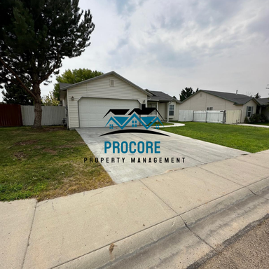 Three bedroom/2 bathrooms, Bonus room ready to be yours. – photo 1