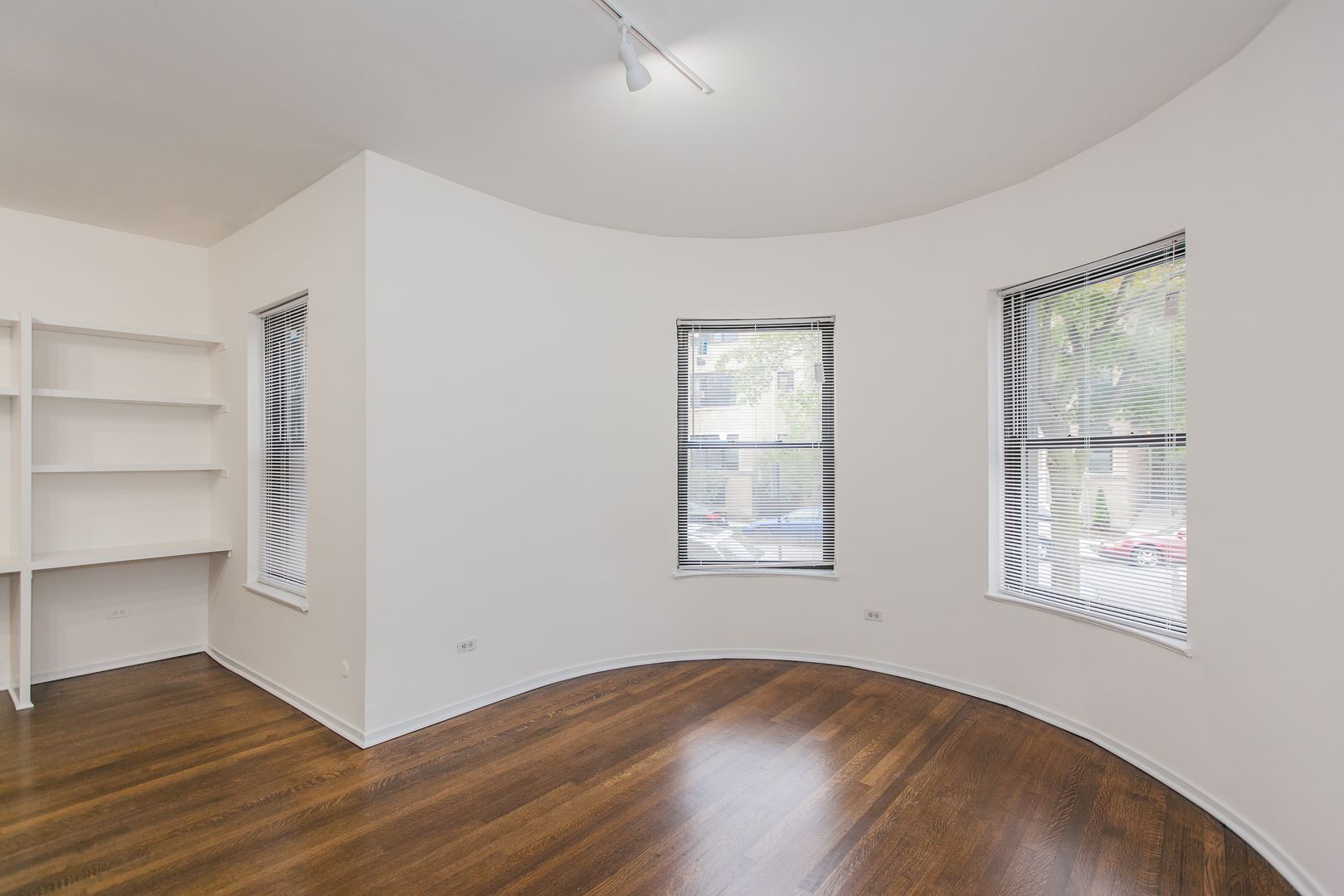 Chicago Apartment: 3450-56 N. Elaine Place
