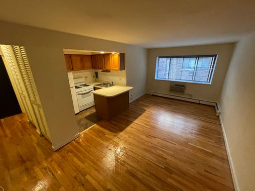 Studio in Lakeview – photo 1