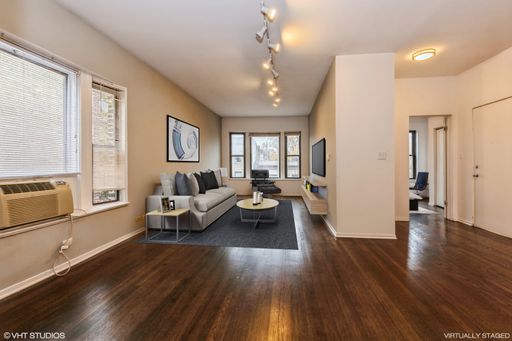 RENOVATED - Beautiful and Spacious Lakeview 2 Bedroom Apartment – photo 1