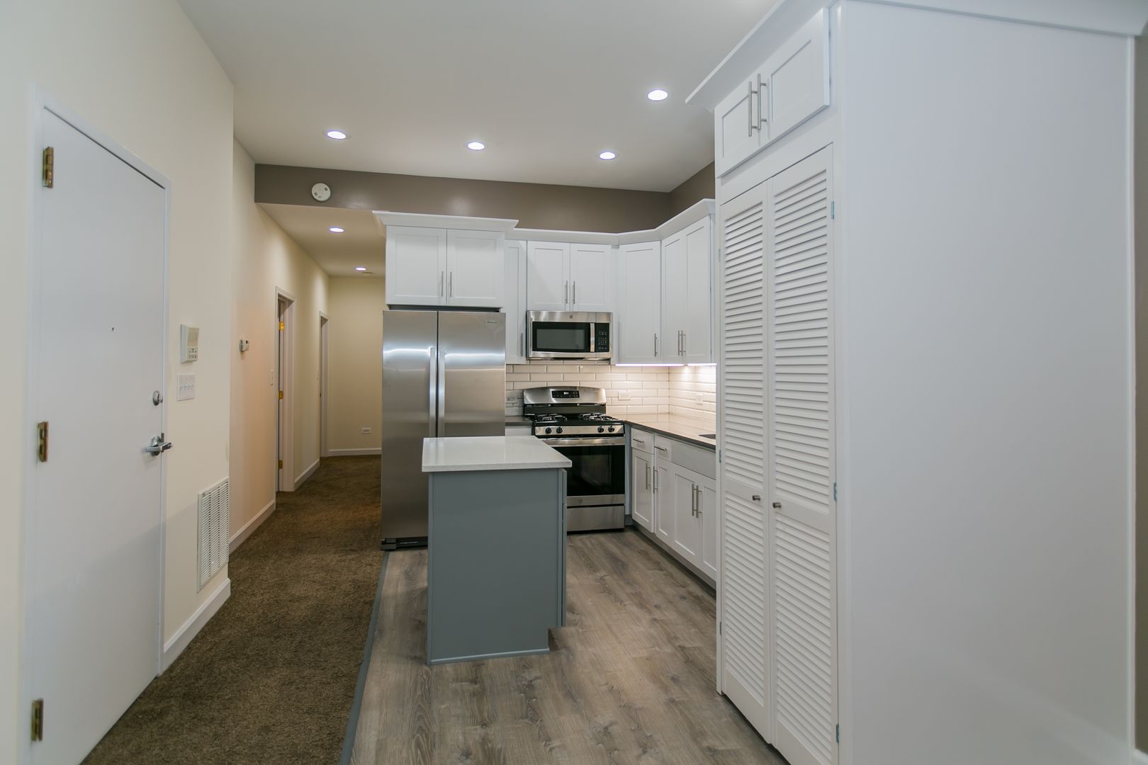 Chicago Apartment: 2342 N. Clark