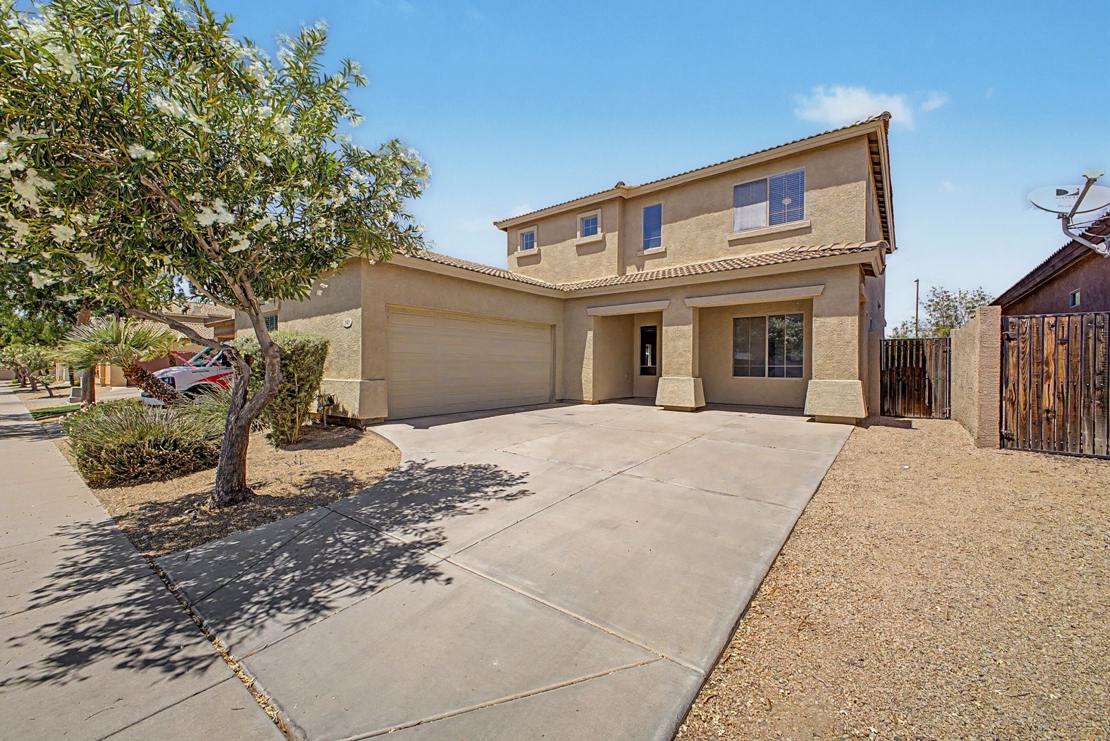 Chandler House: 542 E. Bartlett Way