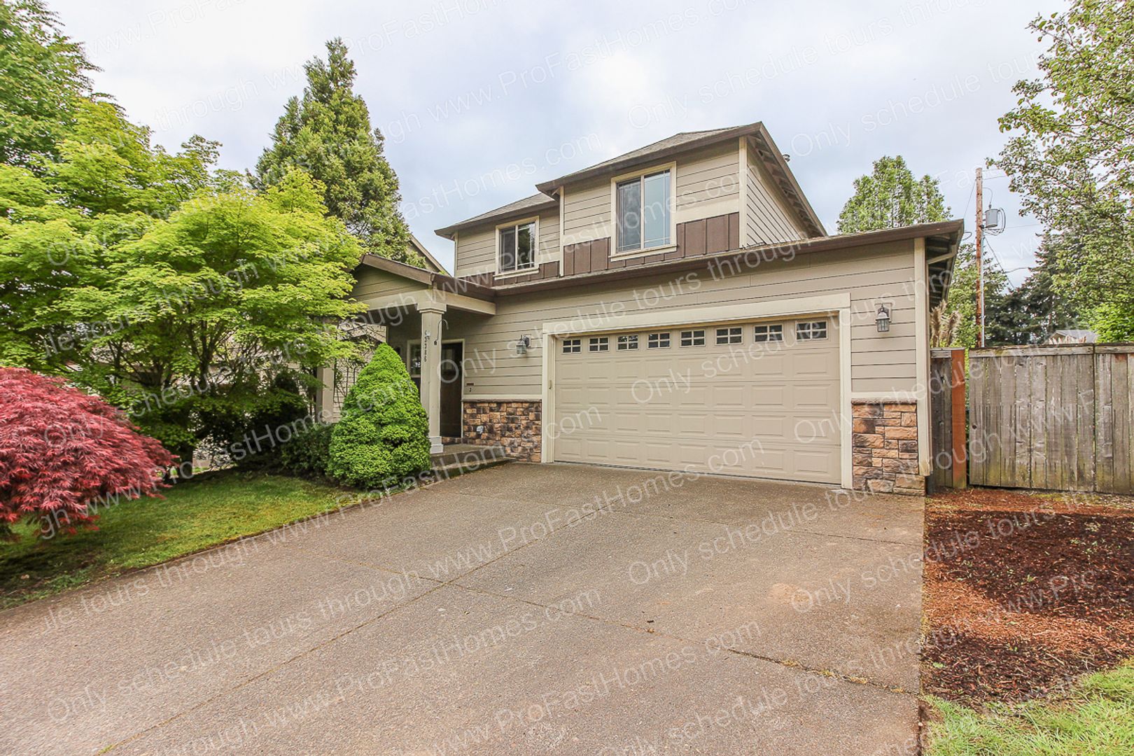 Clackamas House: 13386 SE Highpointe St