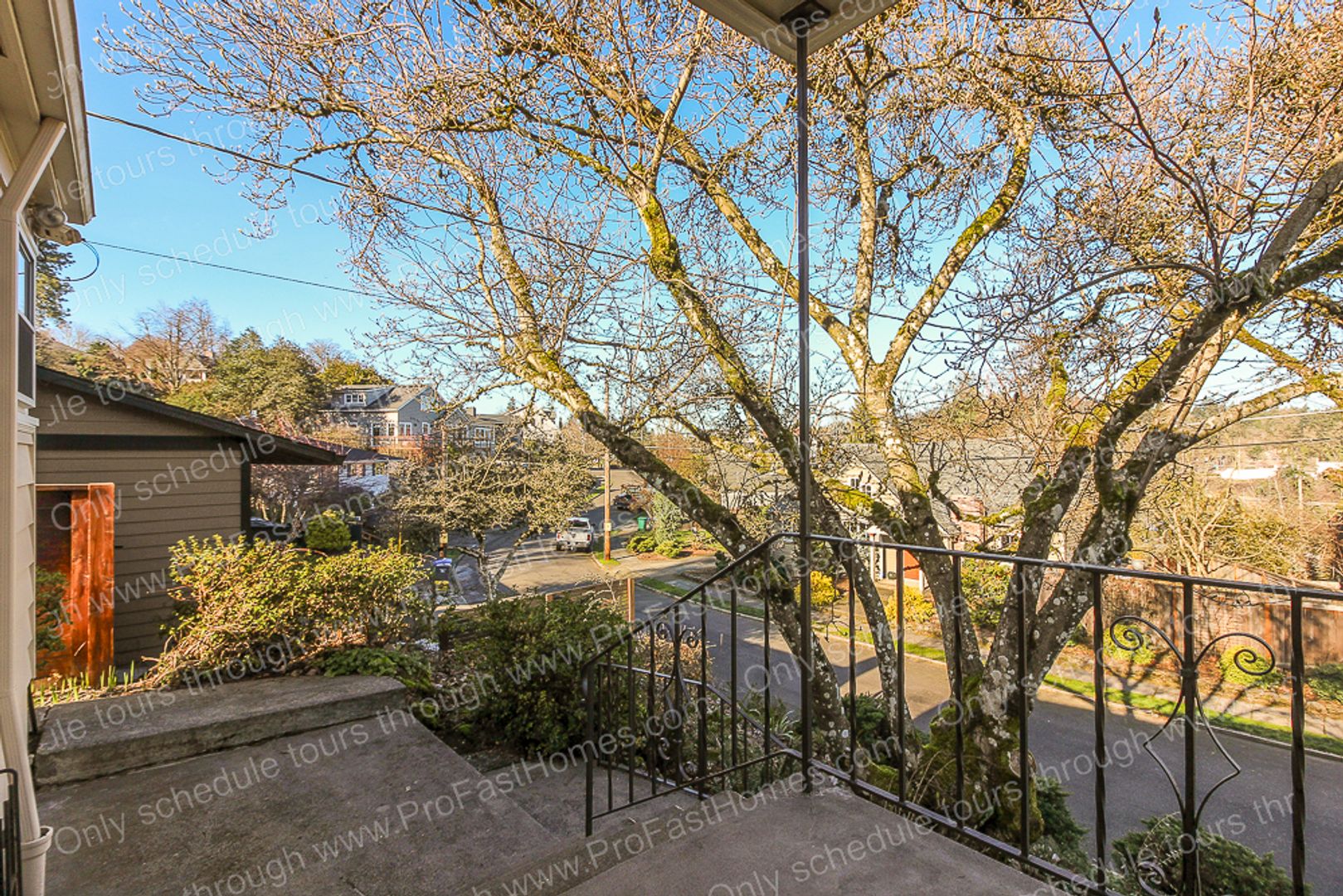 616 SW Moss St 11 of 12