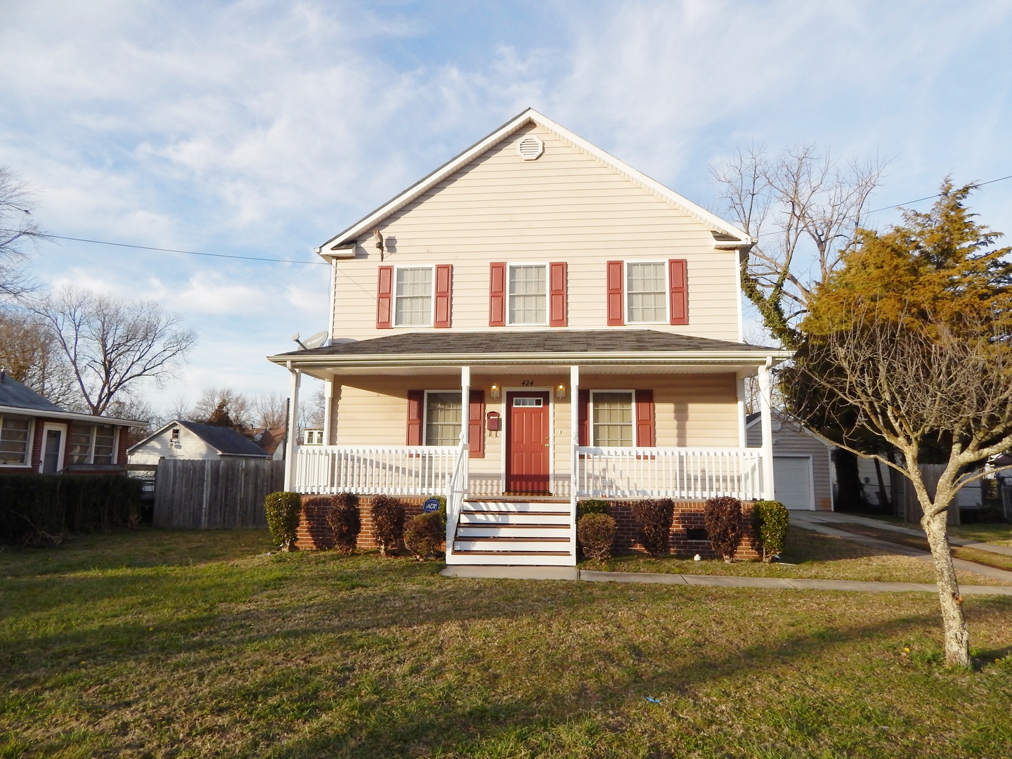 Hampton House: 424 Lee Street