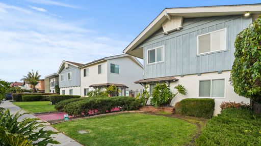 1 Month Free Rent Special!!! Bright & Inviting North Park 1BR Apartment – photo 1